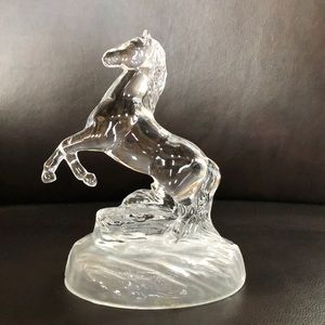 Crystal glass rearing horse